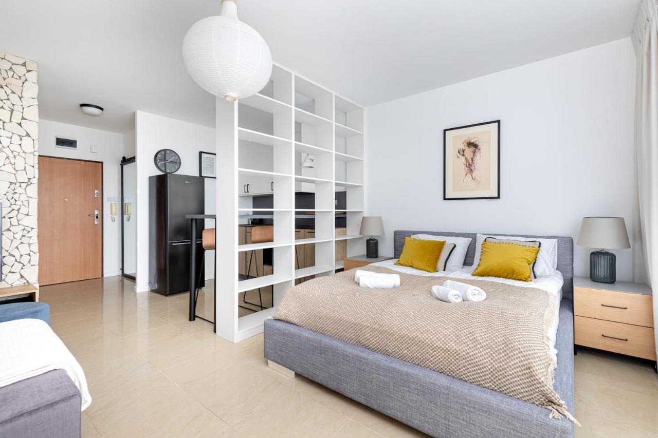 Sierpinskiego 1A - Studio With Balcony & Desk - Remote Work By Noclegi Renters Warsaw Exterior photo